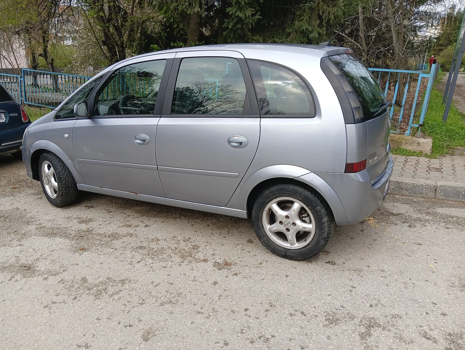 Opel Meriva 1.3cdti, снимка 5 - Автомобили и джипове - 54207835