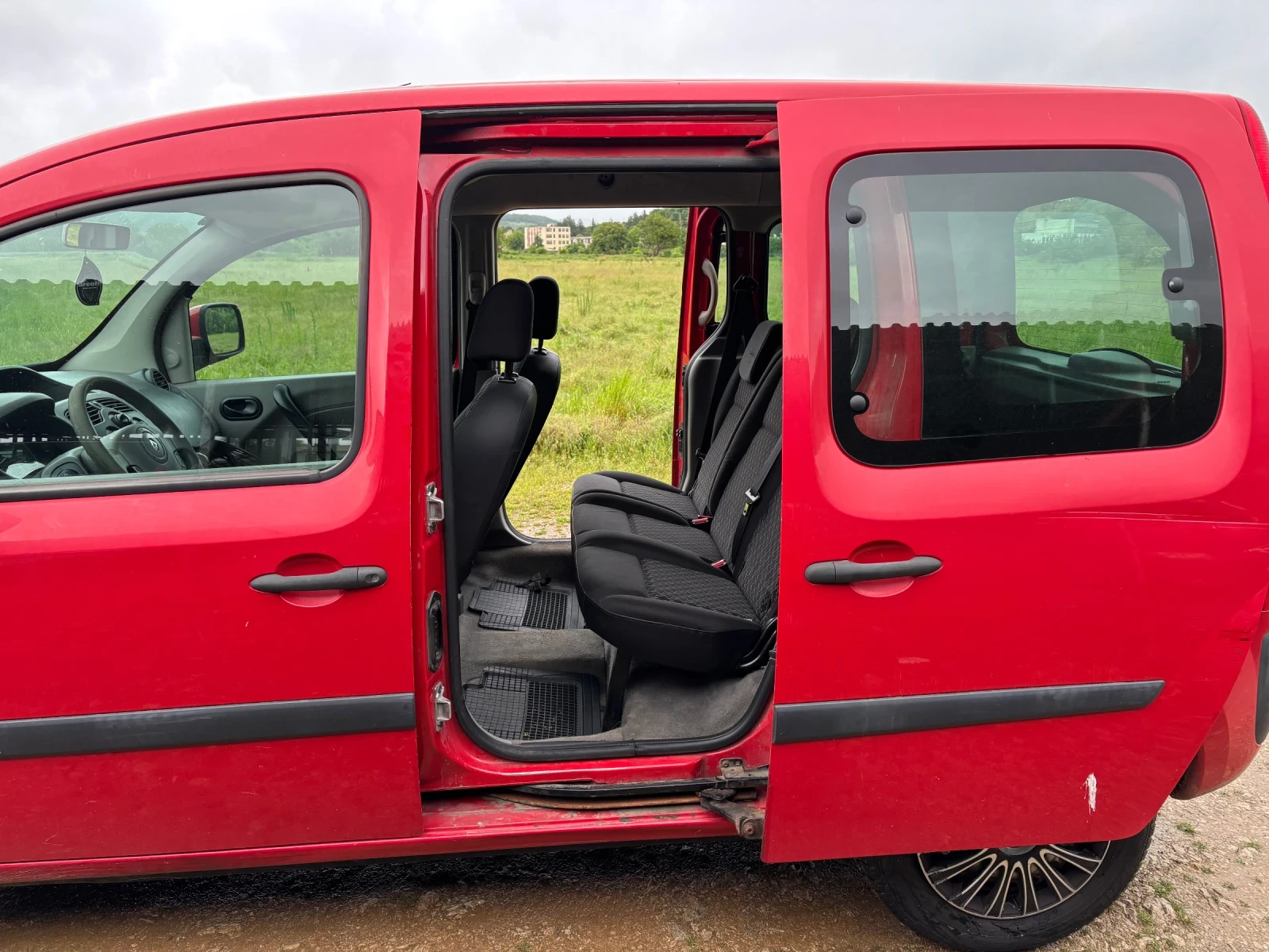 Renault Kangoo 1.5dci Дълга база, Климатик, снимка 4 - Автомобили и джипове - 54651869