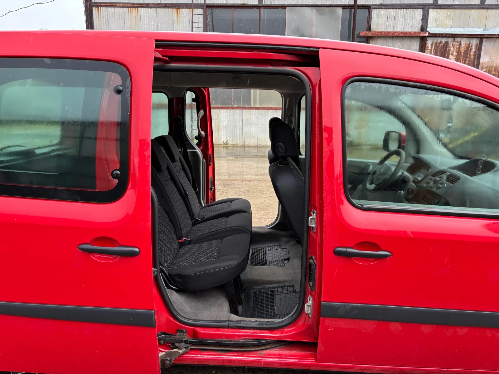 Renault Kangoo 1.5dci Maxi Пътническо Клима, снимка 4 - Автомобили и джипове - 55909722