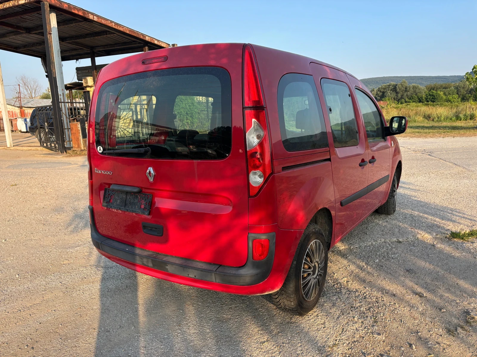 Renault Kangoo 1.5dci Maxi Пътническо Клима, снимка 6 - Автомобили и джипове - 55622227