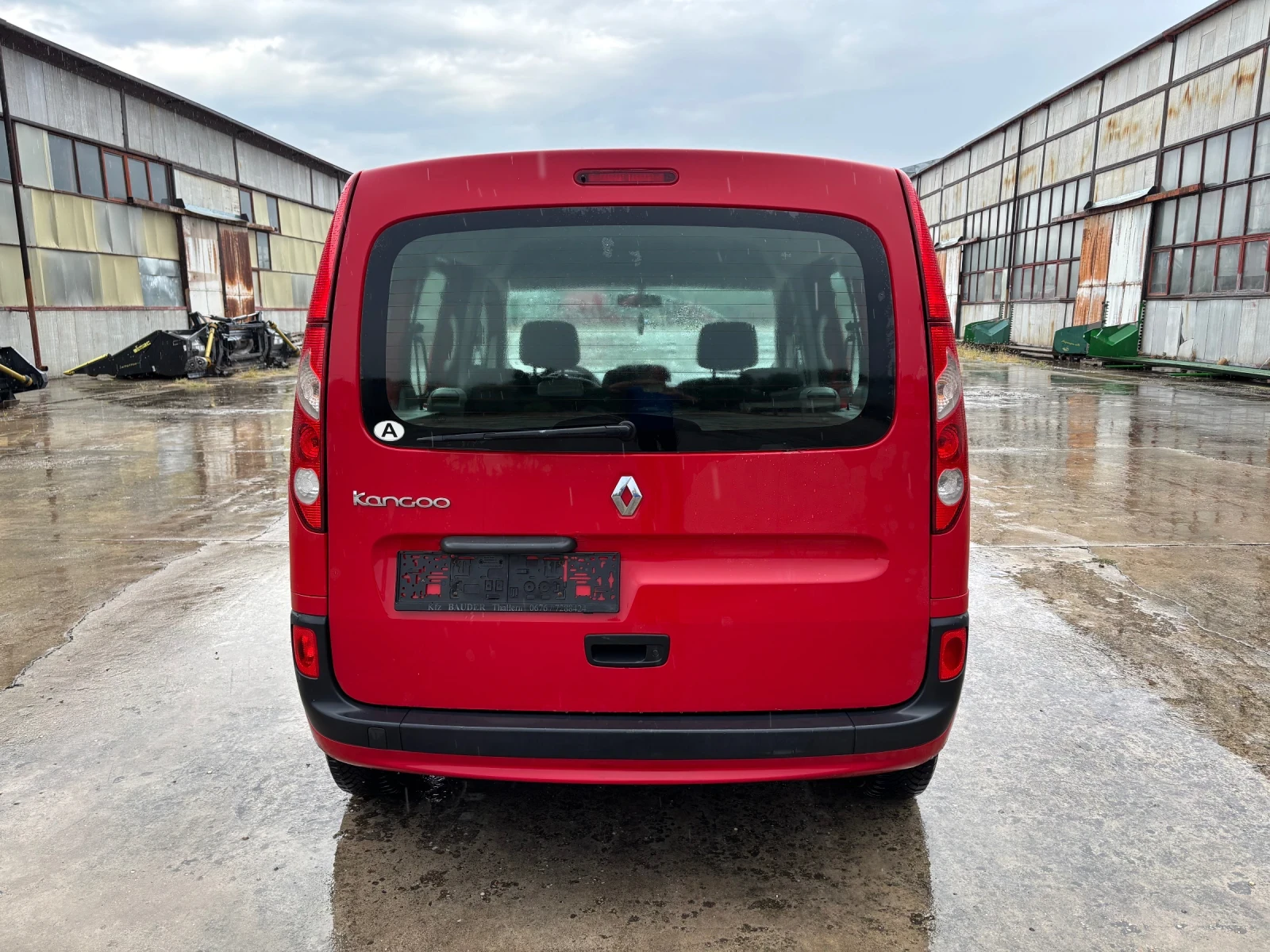 Renault Kangoo 1.5dci Maxi Пътническо Клима, снимка 7 - Автомобили и джипове - 55909722