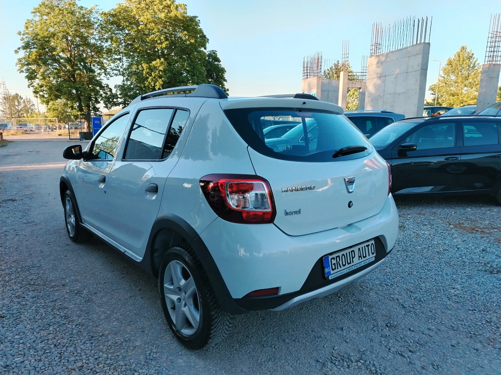 Dacia Sandero STEPWEY/КЛИМАТИК/НАВИГАЦИЯ/141000к.м!!!, снимка 5 - Автомобили и джипове - 54598782