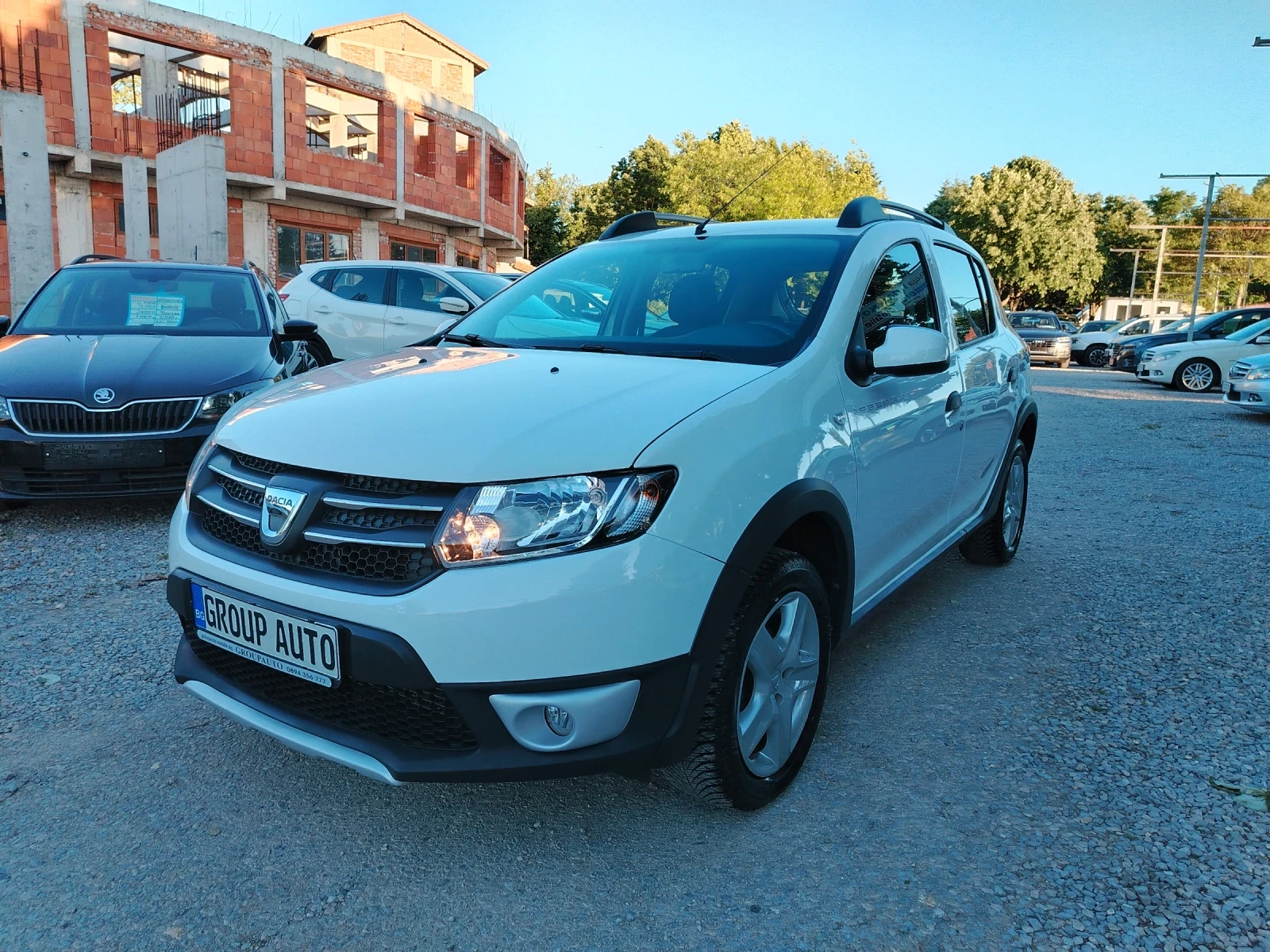 Dacia Sandero STEPWEY/КЛИМАТИК/НАВИГАЦИЯ/141000к.м!!!, снимка 3 - Автомобили и джипове - 54598782