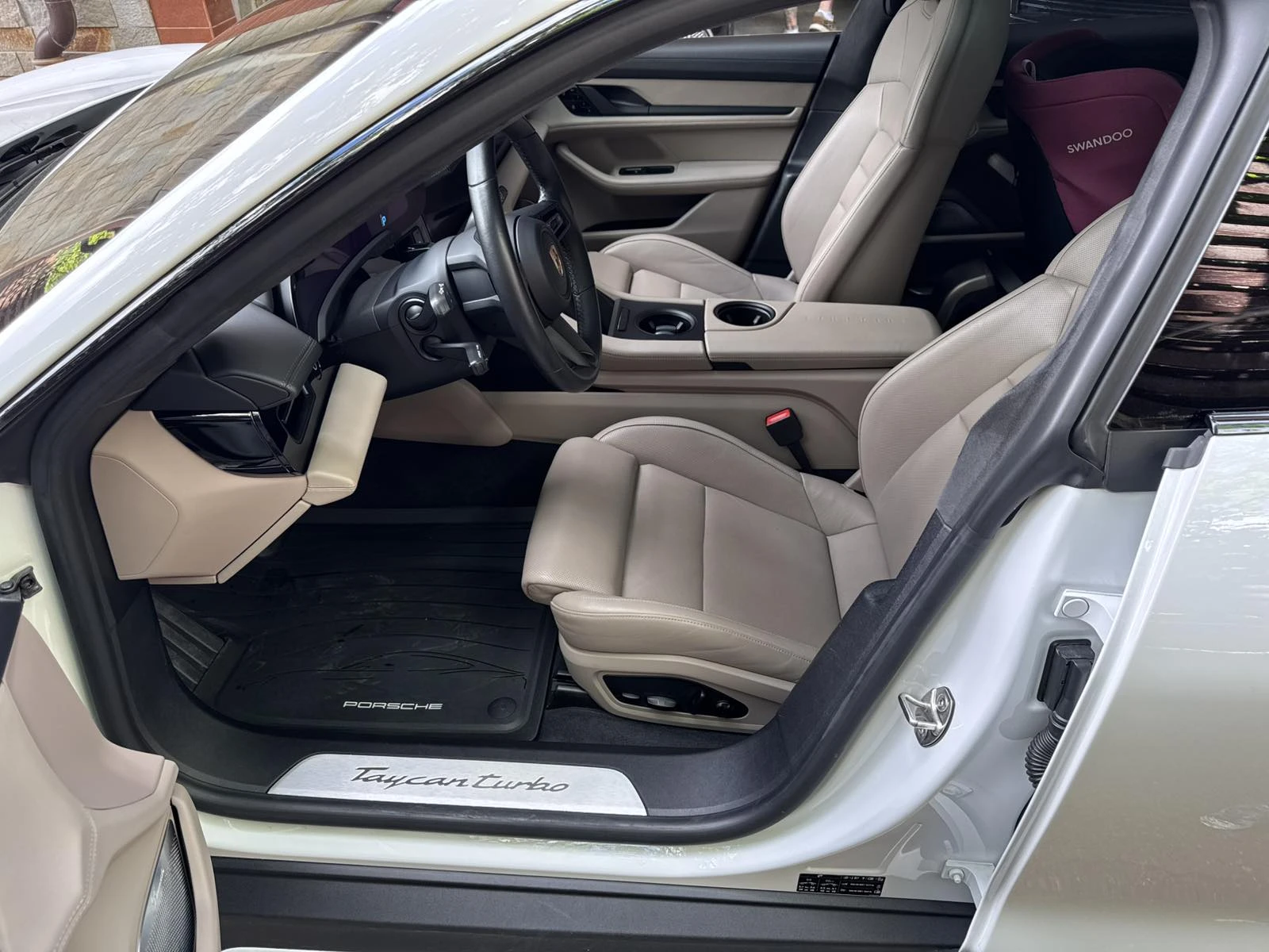 Porsche Taycan Turbo гаранция 05.27, снимка 7 - Автомобили и джипове - 54680822