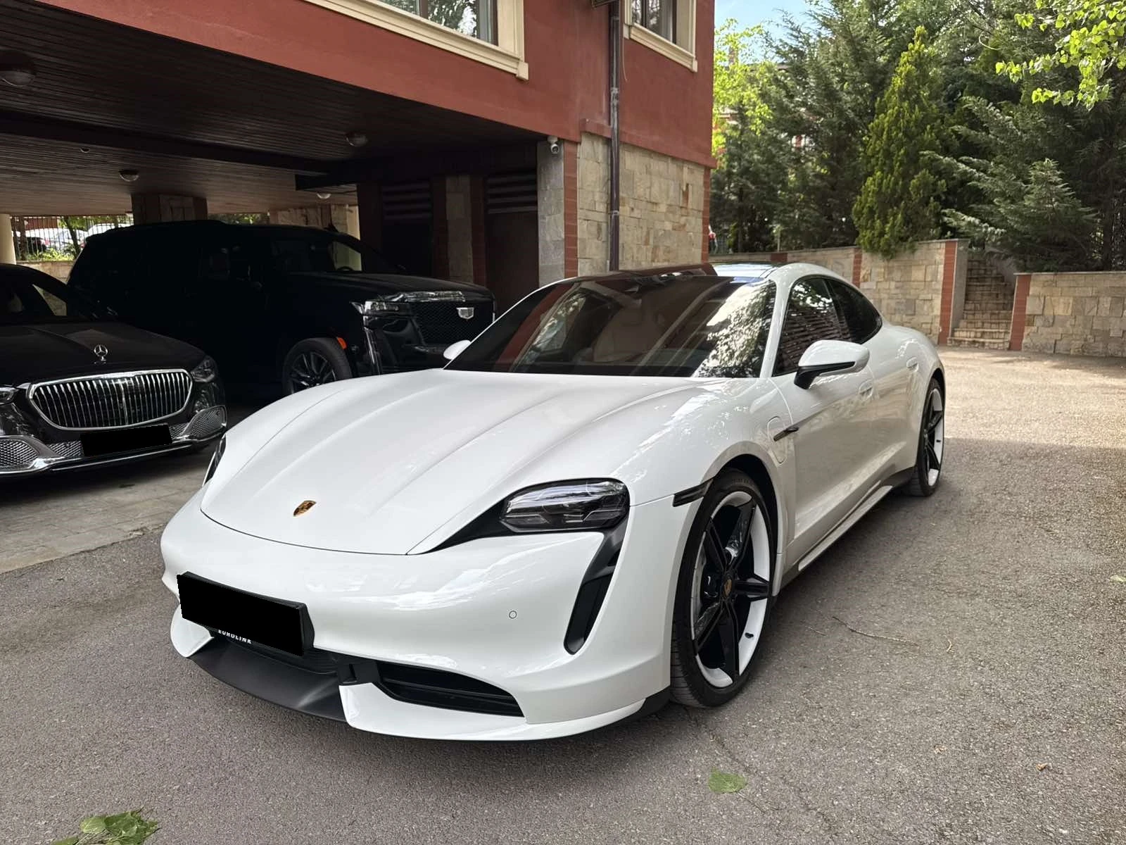 Porsche Taycan Turbo гаранция 05.27