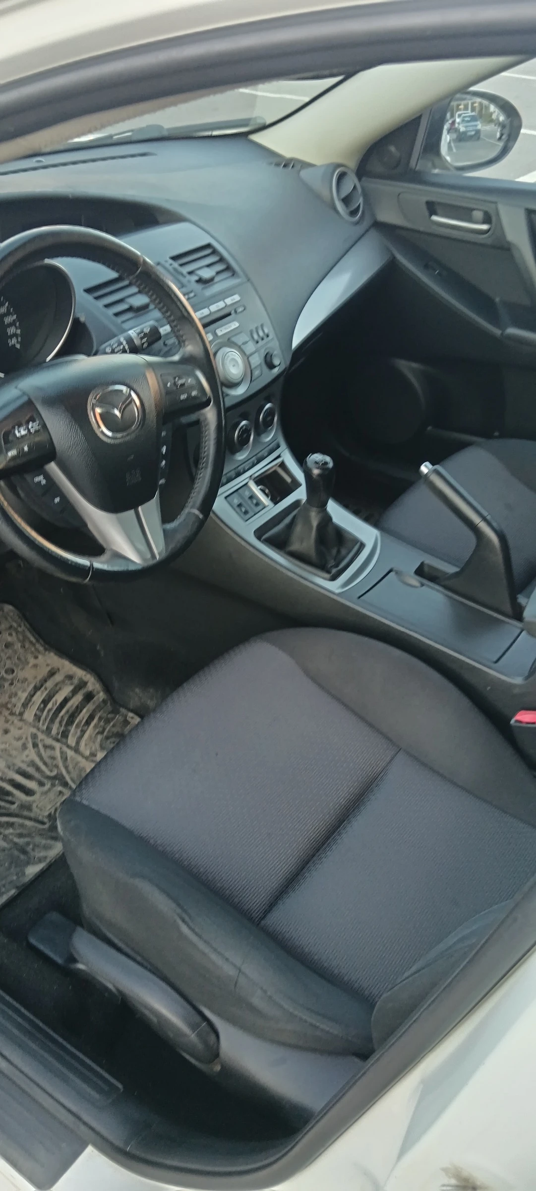 Mazda 3 Excusive plus, снимка 8 - Автомобили и джипове - 54701650