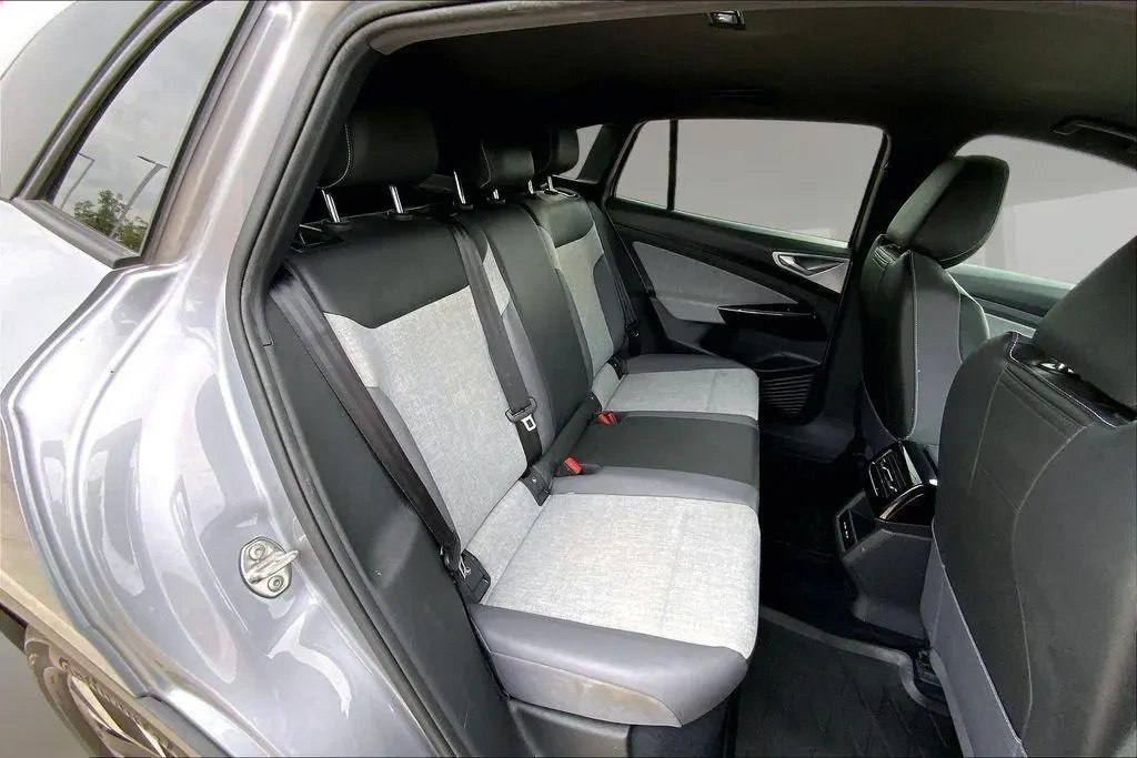 VW ID.4 Pro, снимка 7 - Автомобили и джипове - 54879186