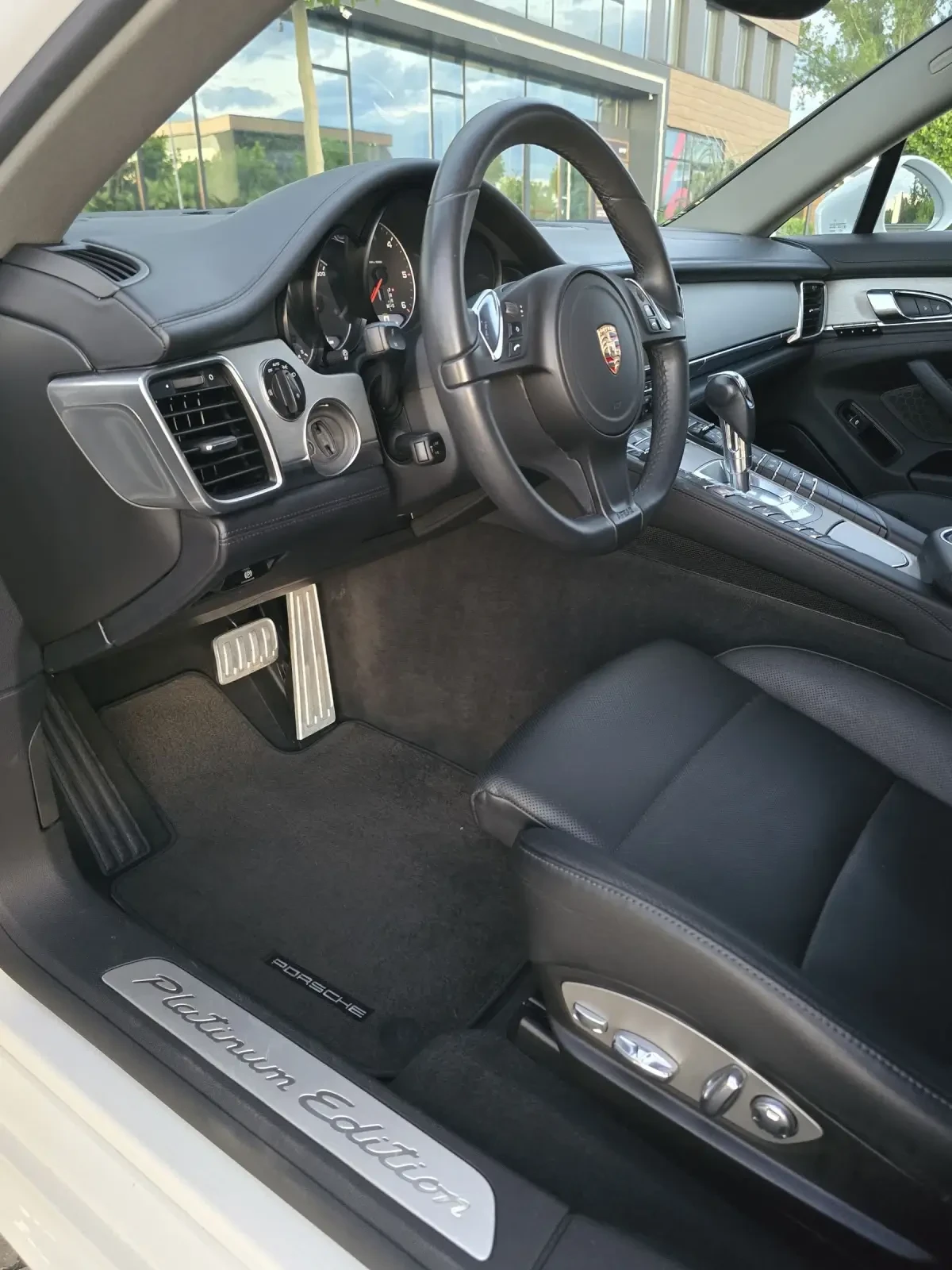 Porsche Panamera 3.0Tdi GTS Aero pack.Platinum Edition.Sport Chrono, снимка 13 - Автомобили и джипове - 54906136