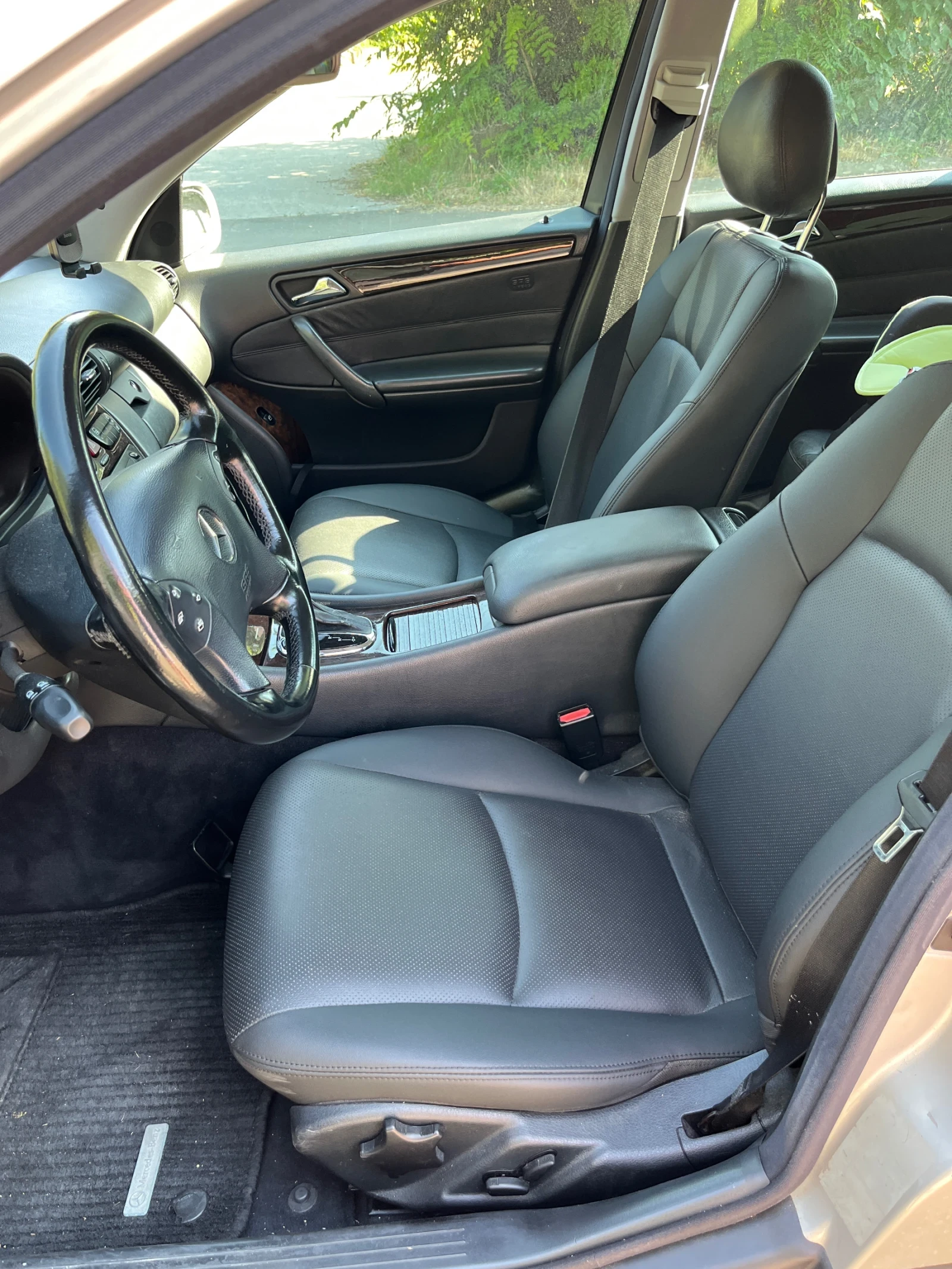 Mercedes-Benz C 220 143kc, снимка 8 - Автомобили и джипове - 55091543