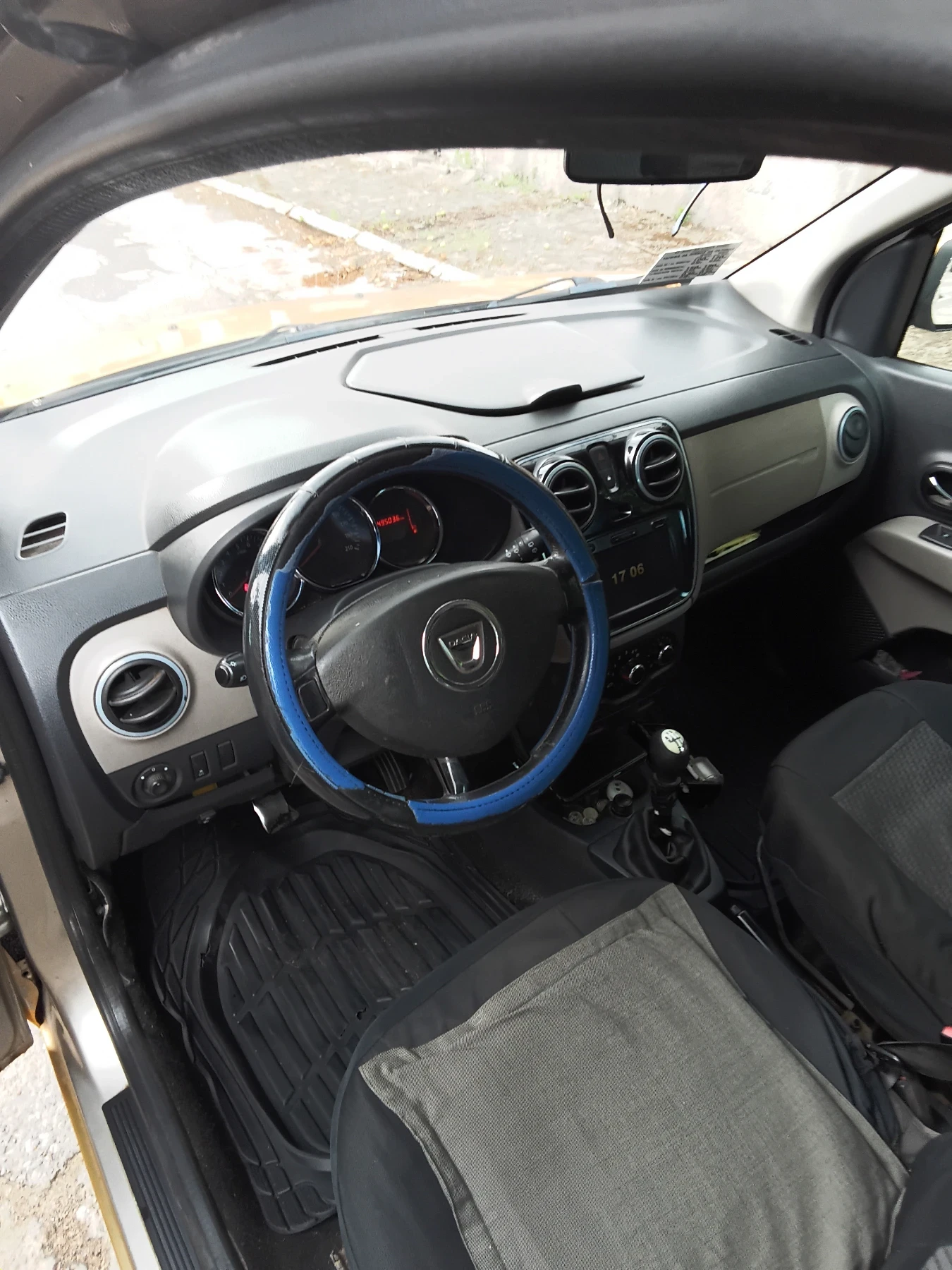 Dacia Lodgy 1.5 DCI, снимка 7 - Автомобили и джипове - 55170137