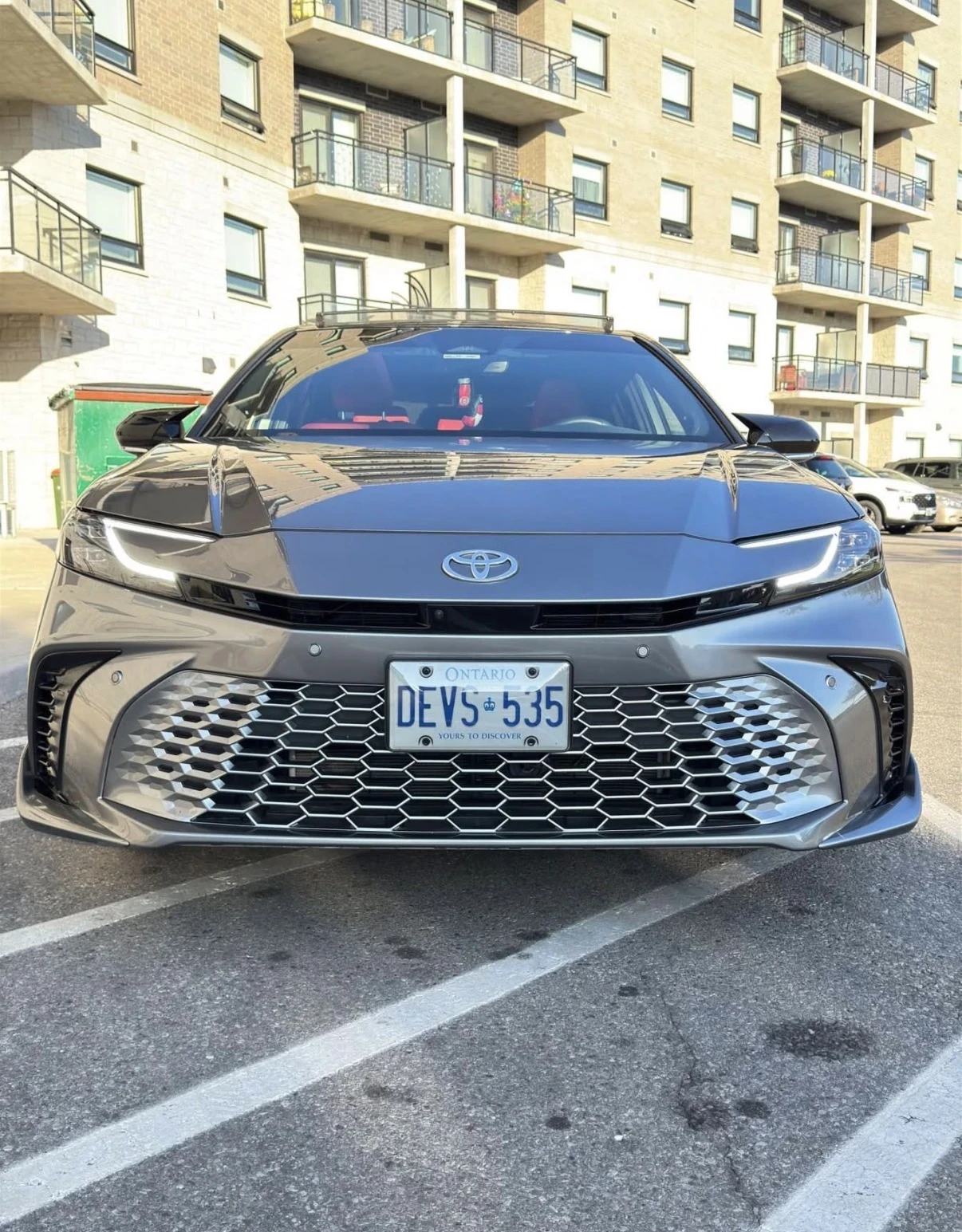 Toyota Camry HYBRID XSE * AWD * ОБДУХ * DISTRONIC * BLIND SPOT , снимка 2 - Автомобили и джипове - 55477733