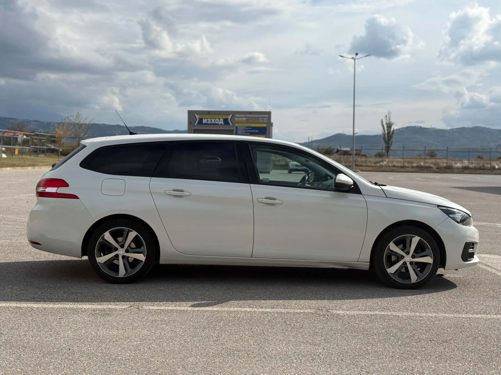 Peugeot 308, снимка 3 - Автомобили и джипове - 56565468