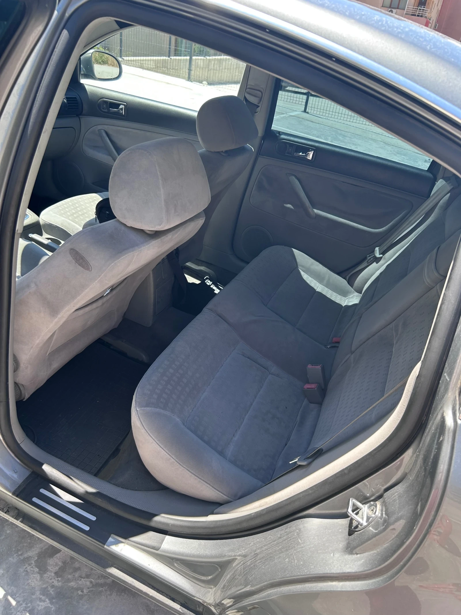 VW Passat, снимка 9 - Автомобили и джипове - 56702056