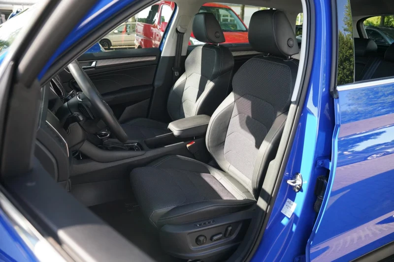 Skoda Kodiaq STYLE/150HP/CAM/NAVI/LED/ACC/4X4/648vpr, снимка 10 - Автомобили и джипове - 50820853