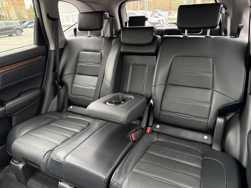 Honda Cr-v 1.5 Turbo 4WD 7 МЕСТЕН ЕВРОПЕЙСКА, снимка 13 - Автомобили и джипове - 52381245