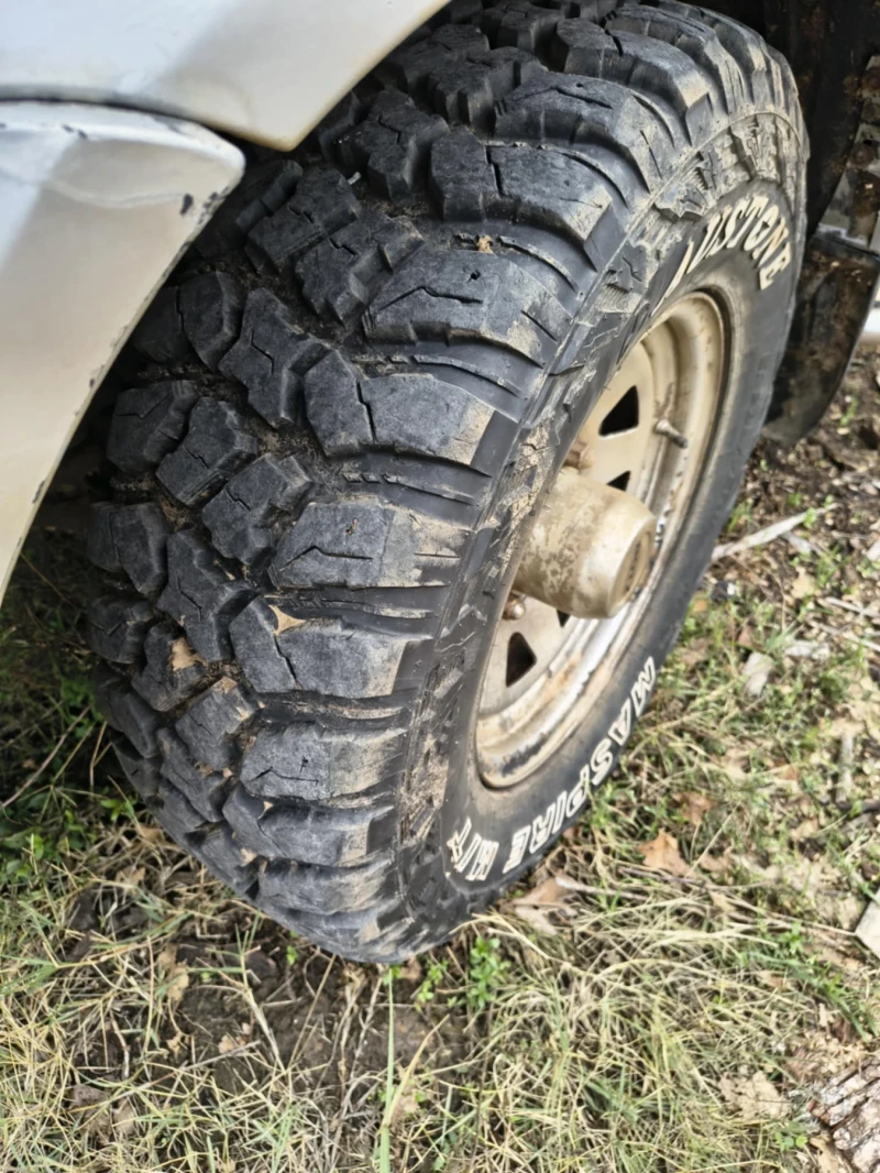 Nissan Terrano, снимка 5 - Автомобили и джипове - 52450770