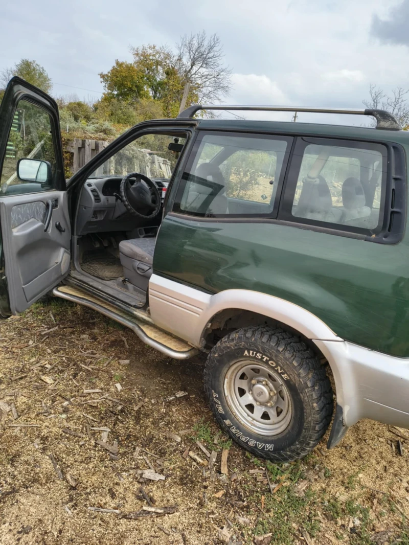 Nissan Terrano, снимка 9 - Автомобили и джипове - 52450770