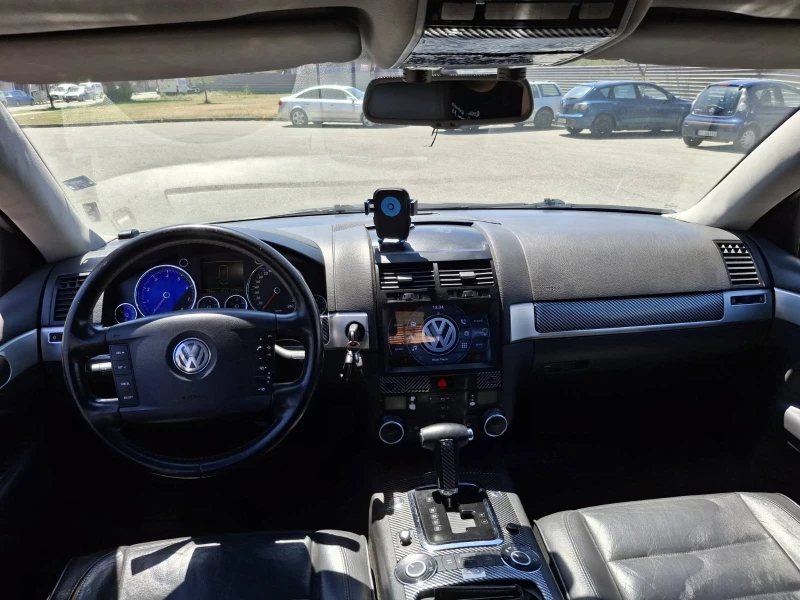 VW Touareg, снимка 10 - Автомобили и джипове - 52727176