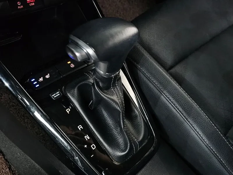 Kia Stonic DIESEL 1.6 TRENDY, снимка 9 - Автомобили и джипове - 54999818