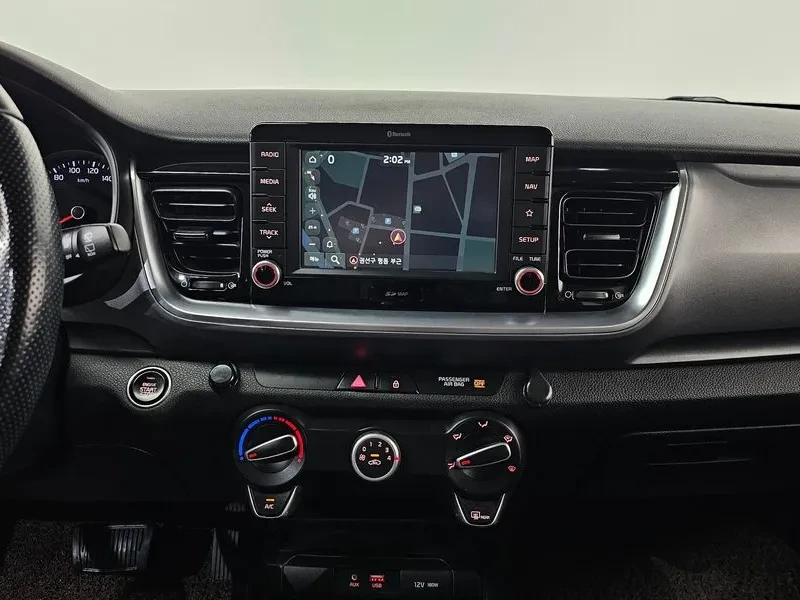 Kia Stonic DIESEL 1.6 TRENDY, снимка 12 - Автомобили и джипове - 54999818