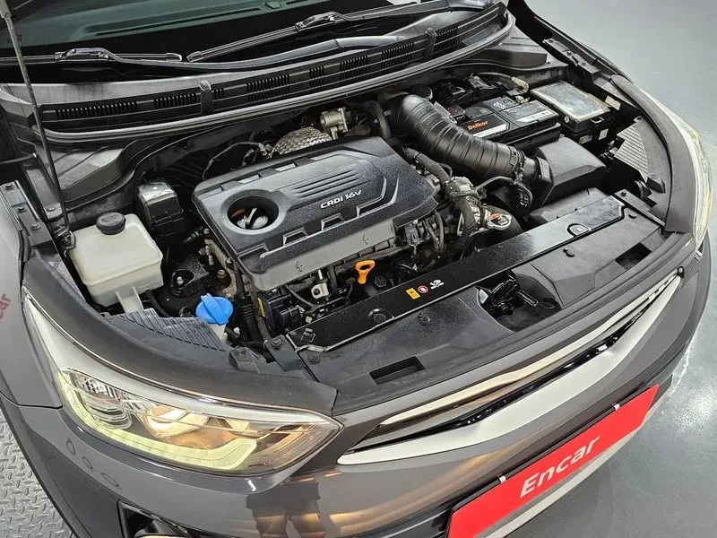 Kia Stonic DIESEL 1.6 TRENDY, снимка 6 - Автомобили и джипове - 54999818