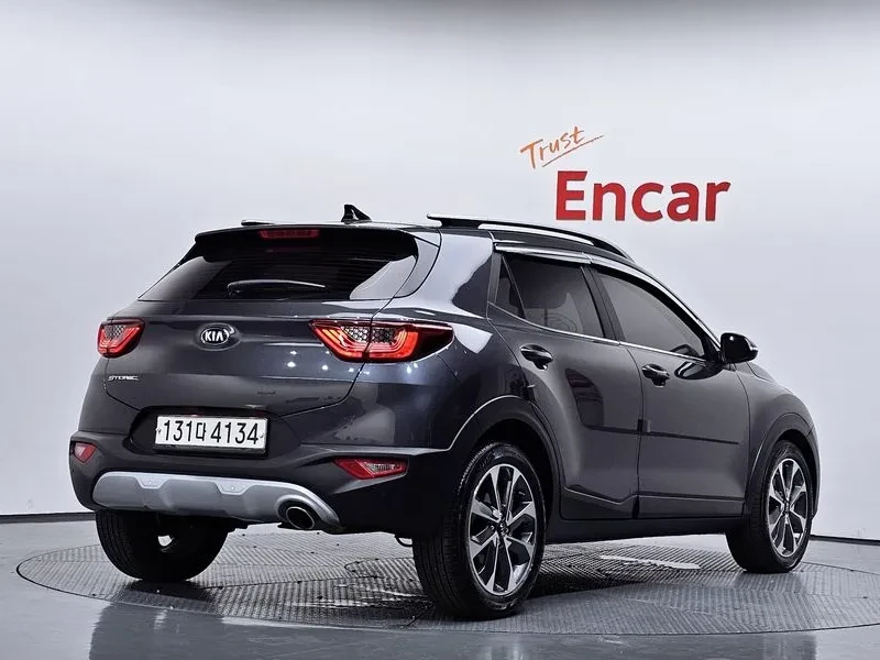 Kia Stonic DIESEL 1.6 TRENDY, снимка 2 - Автомобили и джипове - 54999818