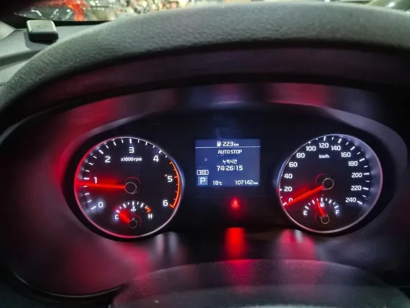 Kia Sportage The Bold Diesel 2.0 2Wd Luxury, снимка 7 - Автомобили и джипове - 55015819