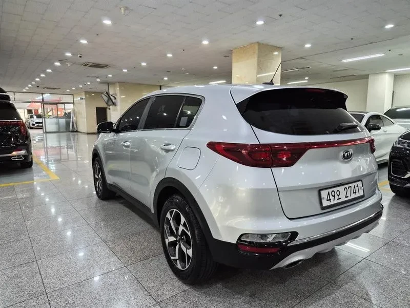 Kia Sportage The Bold Diesel 2.0 2Wd Luxury, снимка 3 - Автомобили и джипове - 55015819