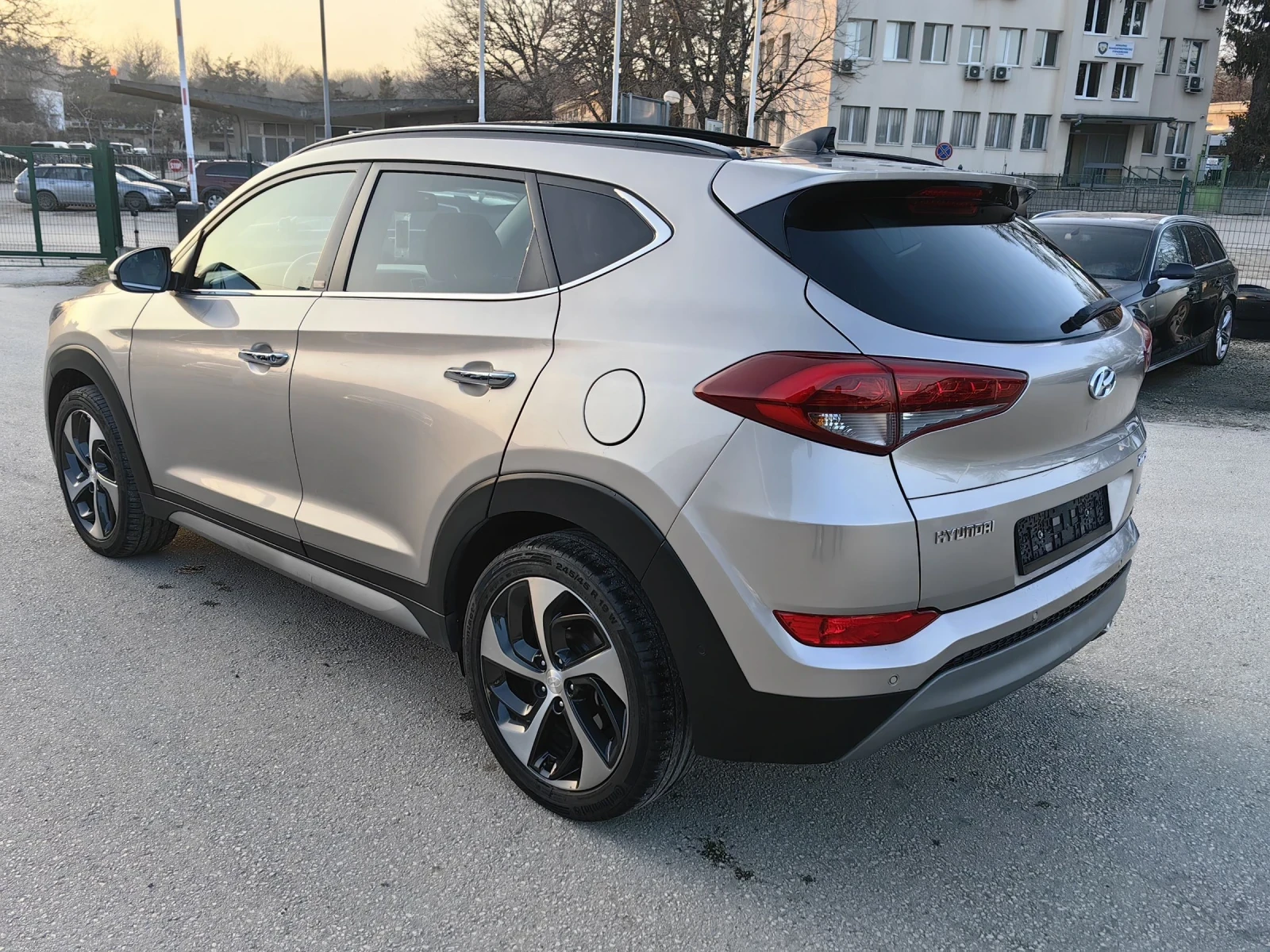 Hyundai Tucson 2.0D/185/4x4/VERTEX/09.2018/����/�������/����/CH  | Mobile.bg � ����������� 6