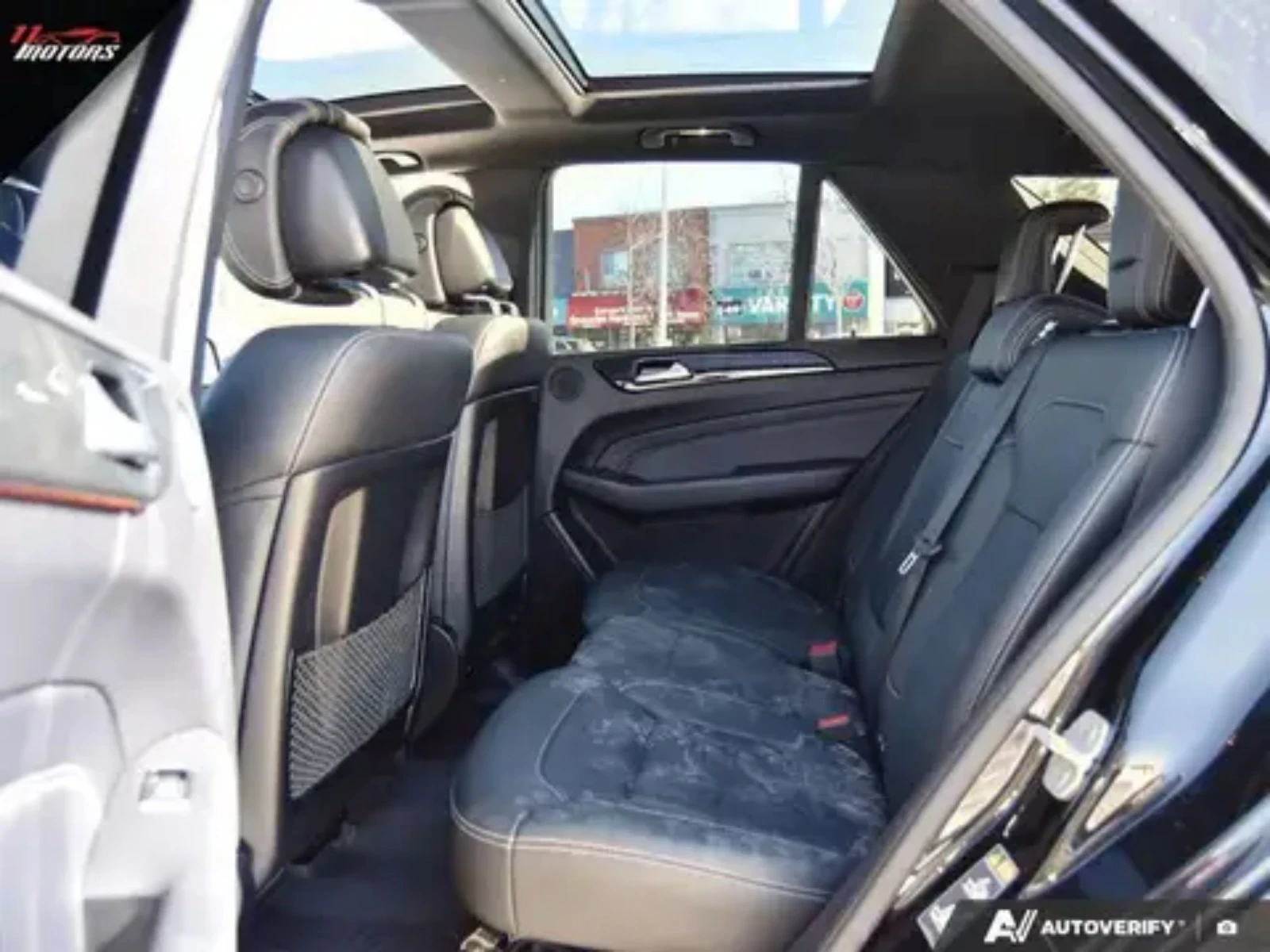 Mercedes-Benz ML 400 2015/M276/139400KM/PANO/CAMERA/H&K AUDIO/4Matic, снимка 8 - Автомобили и джипове - 53987204