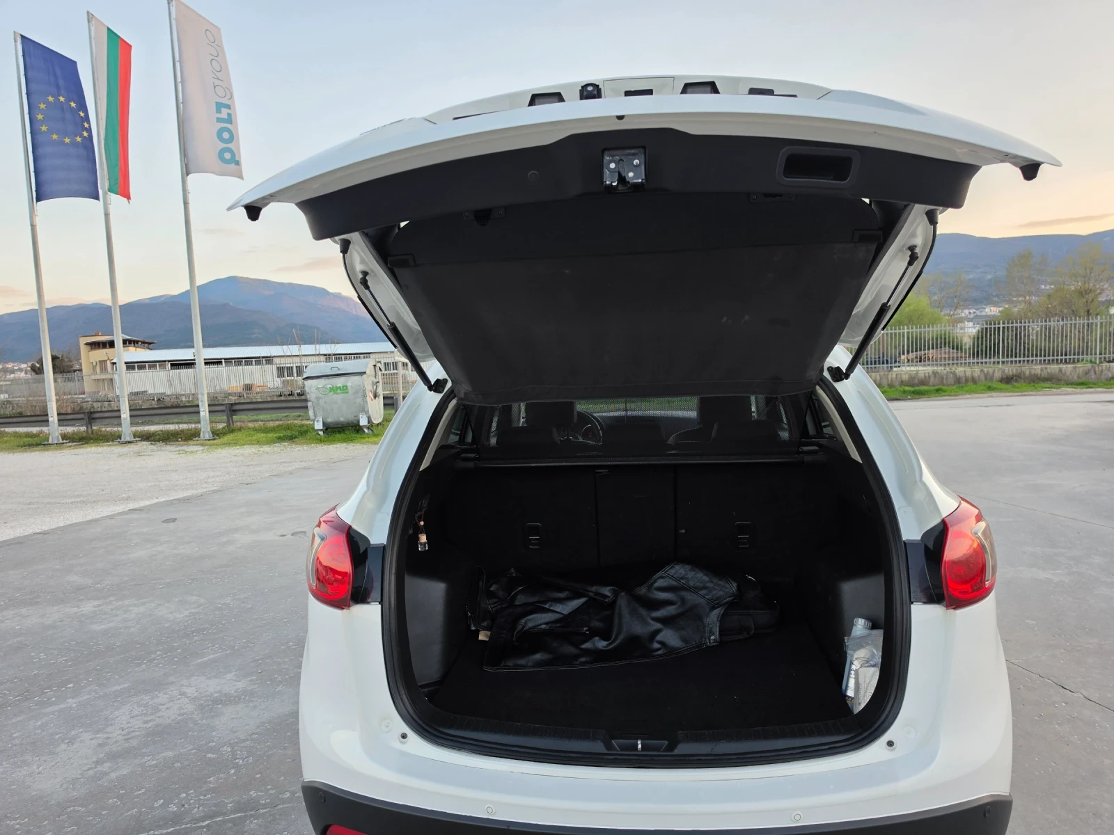 Mazda CX-5 АВТОМАТИК 2.2 SKYACTIVE AWD 175 K.C., снимка 11 - Автомобили и джипове - 54101945