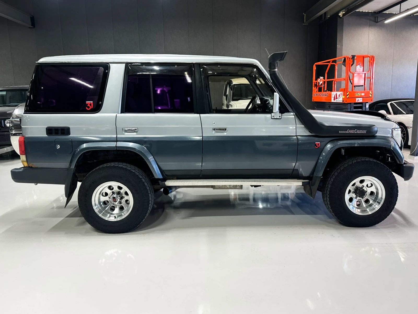 Toyota Land cruiser LJ 78 Prado, снимка 9 - Автомобили и джипове - 54340198