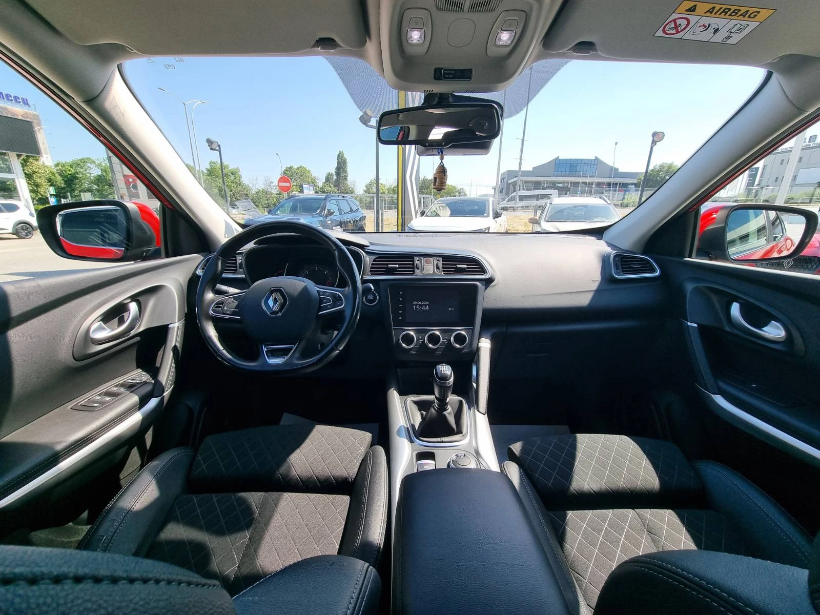 Renault Kadjar Blue dCi 150 S&S BVM6 4x4, снимка 10 - Автомобили и джипове - 55101950