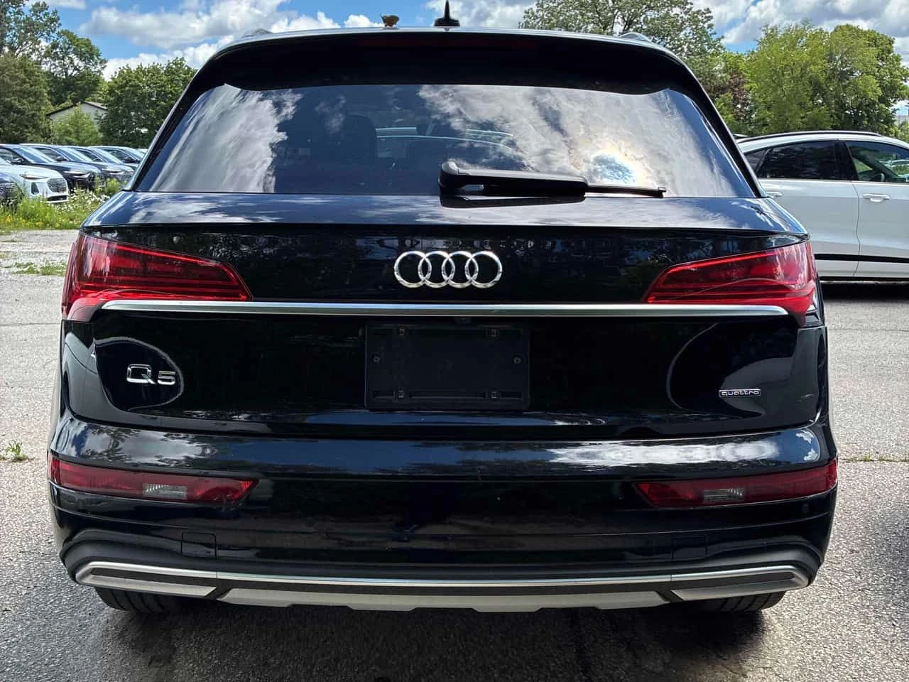 Audi Q5 * Komfort * CARFAX * DISTRONIC * КЛИП НА МОТОРА * , снимка 4 - Автомобили и джипове - 55241120
