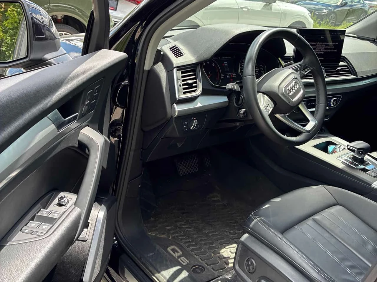 Audi Q5 * Komfort * CARFAX * DISTRONIC * КЛИП НА МОТОРА * , снимка 5 - Автомобили и джипове - 55241120