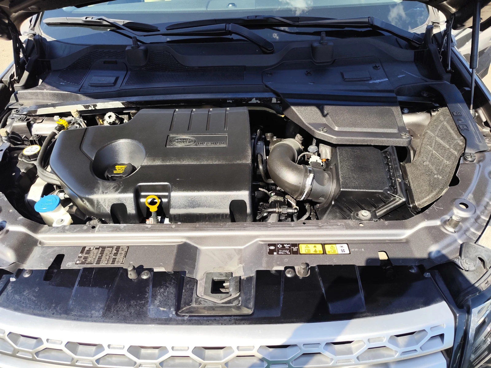 Land Rover Discovery Sport 2.0TD* 4X4* NAVI* LED*  AUTOMOMAT, снимка 15 - Автомобили и джипове - 55242560