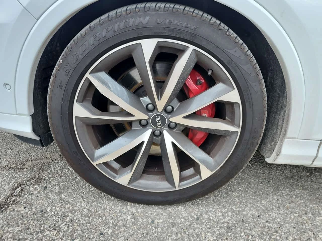 Audi SQ7 * PREMIUM PLUS * CARFAX * ЦЕНА ДО БГ, снимка 13 - Автомобили и джипове - 55262315