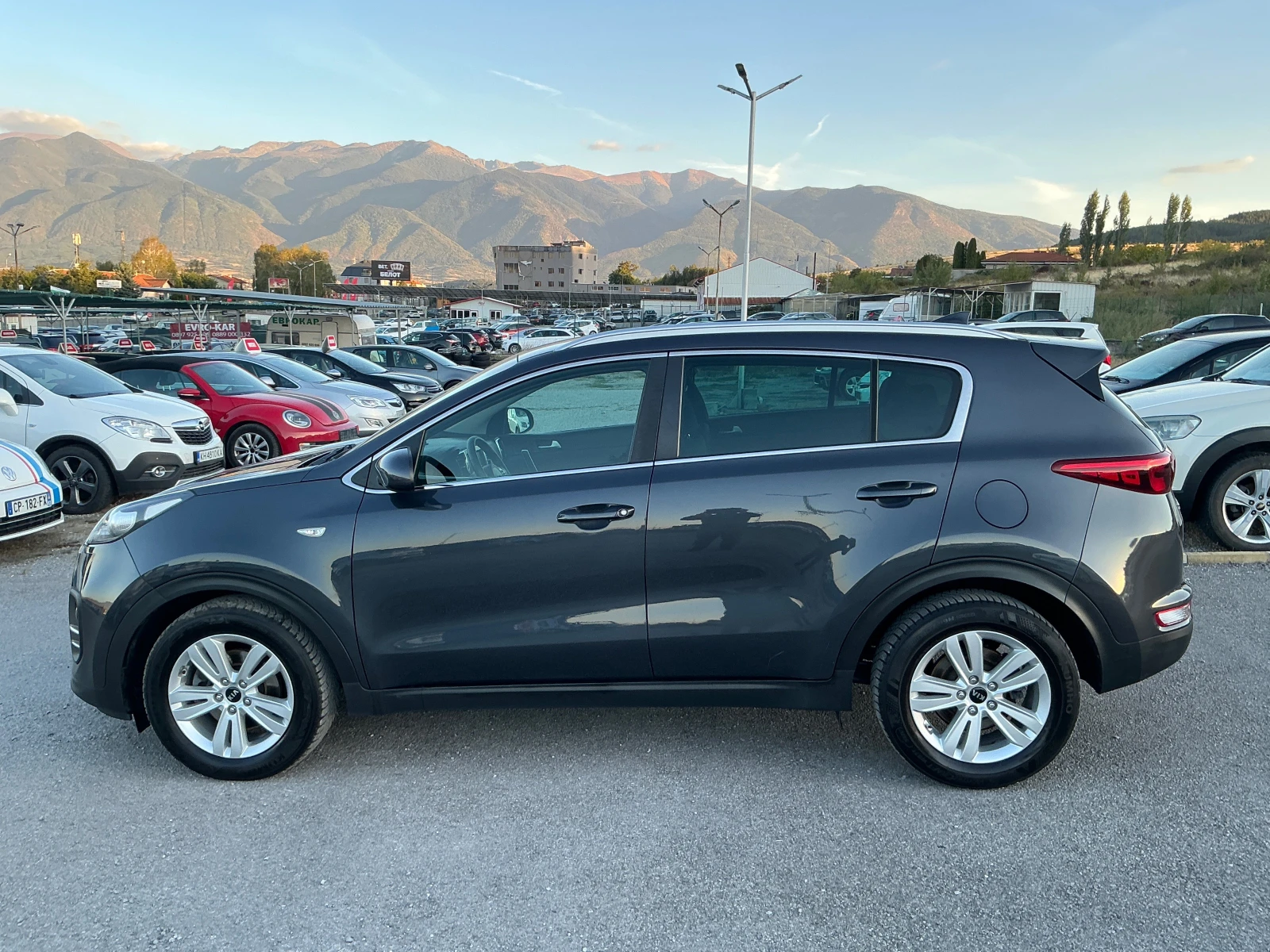 Kia Sportage 1.7 CRDI, снимка 5 - Автомобили и джипове - 56303378