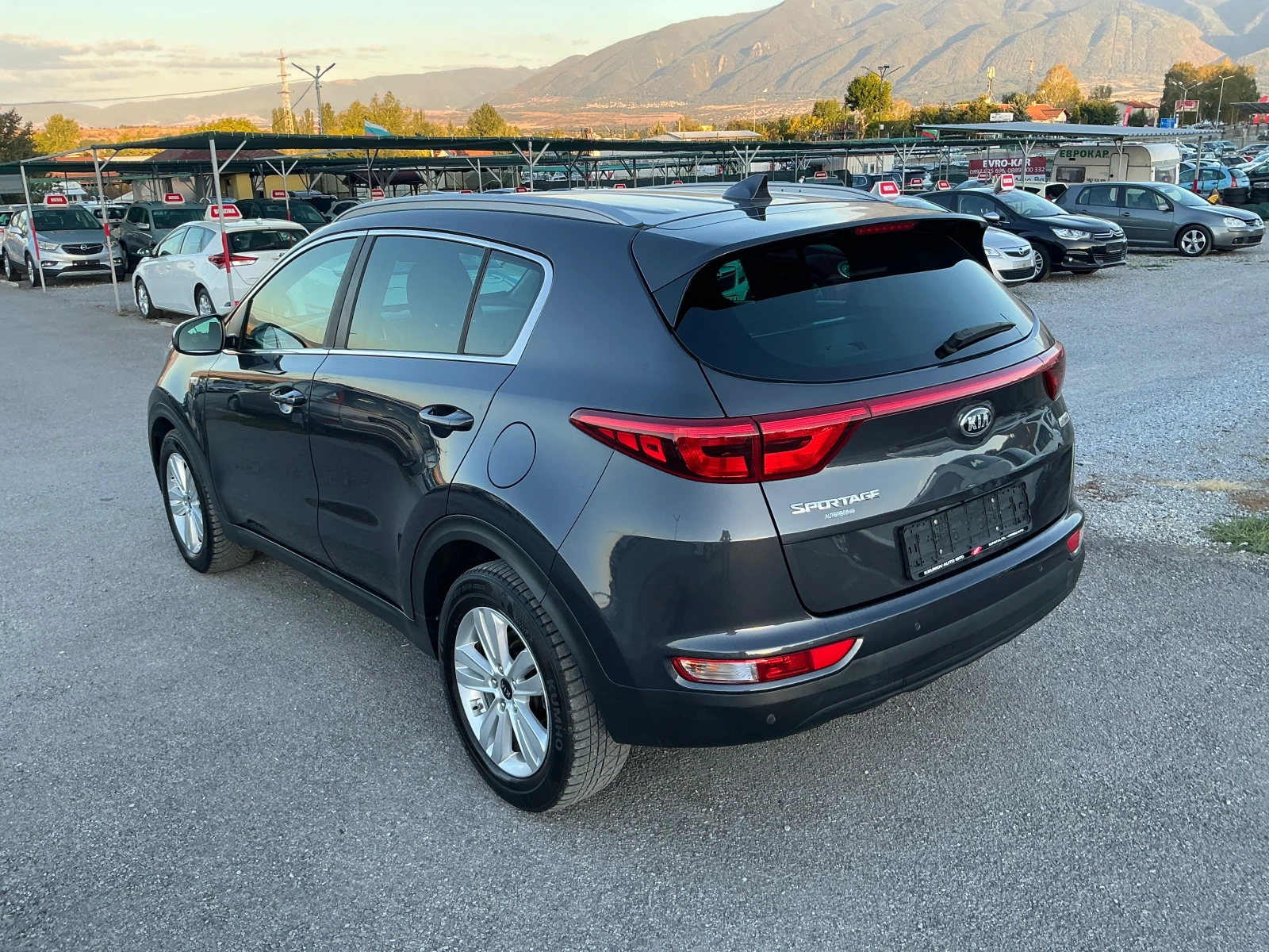 Kia Sportage 1.7 CRDI, снимка 6 - Автомобили и джипове - 56303378