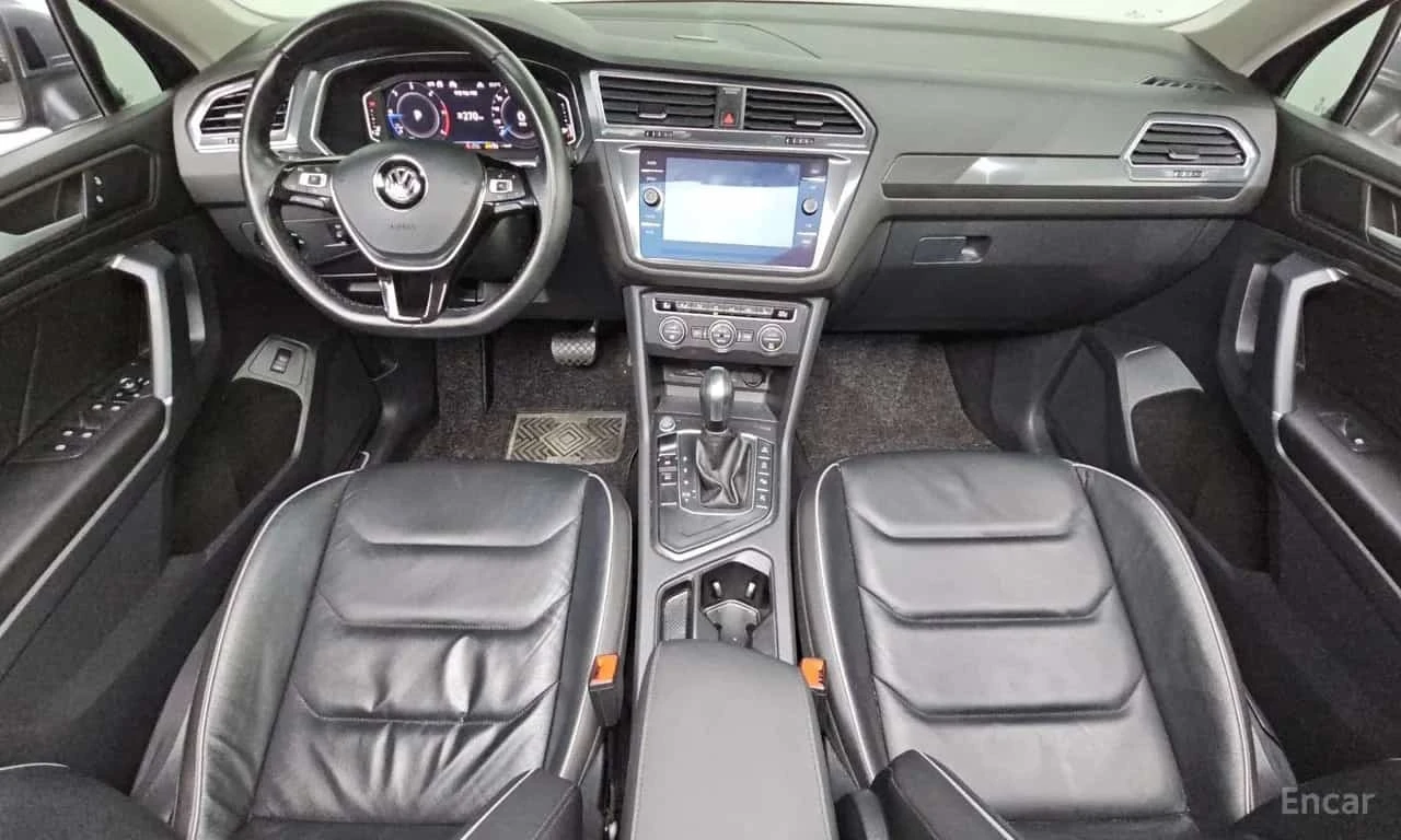 VW Tiguan * 2.0 TDI Prestige * ЦЕНА ДО БГ, снимка 6 - Автомобили и джипове - 56700749