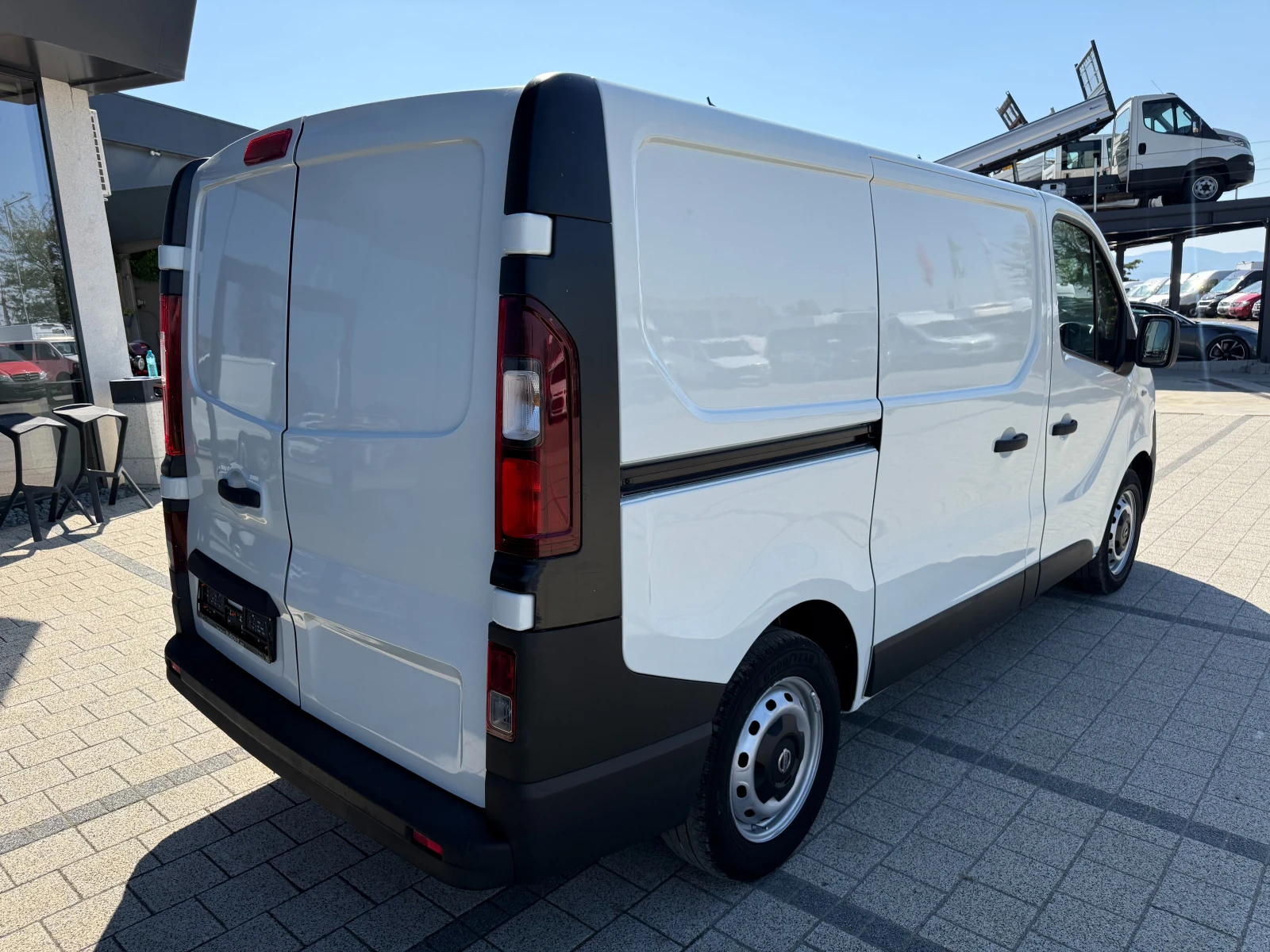 Nissan NV300 2.0dCI Клима L1H1 Еuro 6D-Temp , снимка 7 - Бусове и автобуси - 55637214