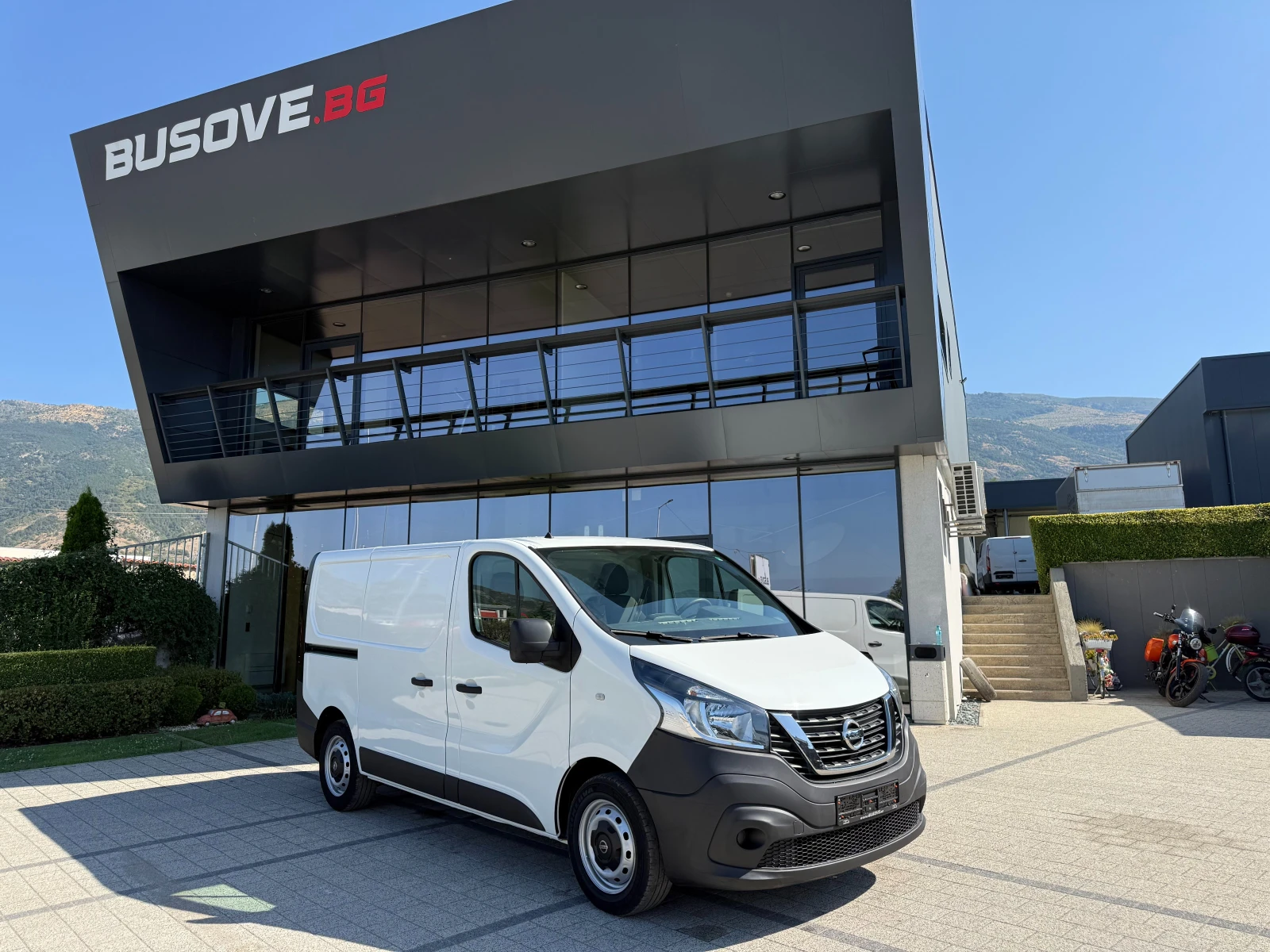 Nissan NV300 2.0dCI Клима L1H1 Еuro 6D-Temp 