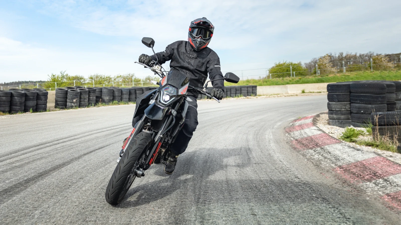 Malaguti XSM 125 ABS - изображение 9