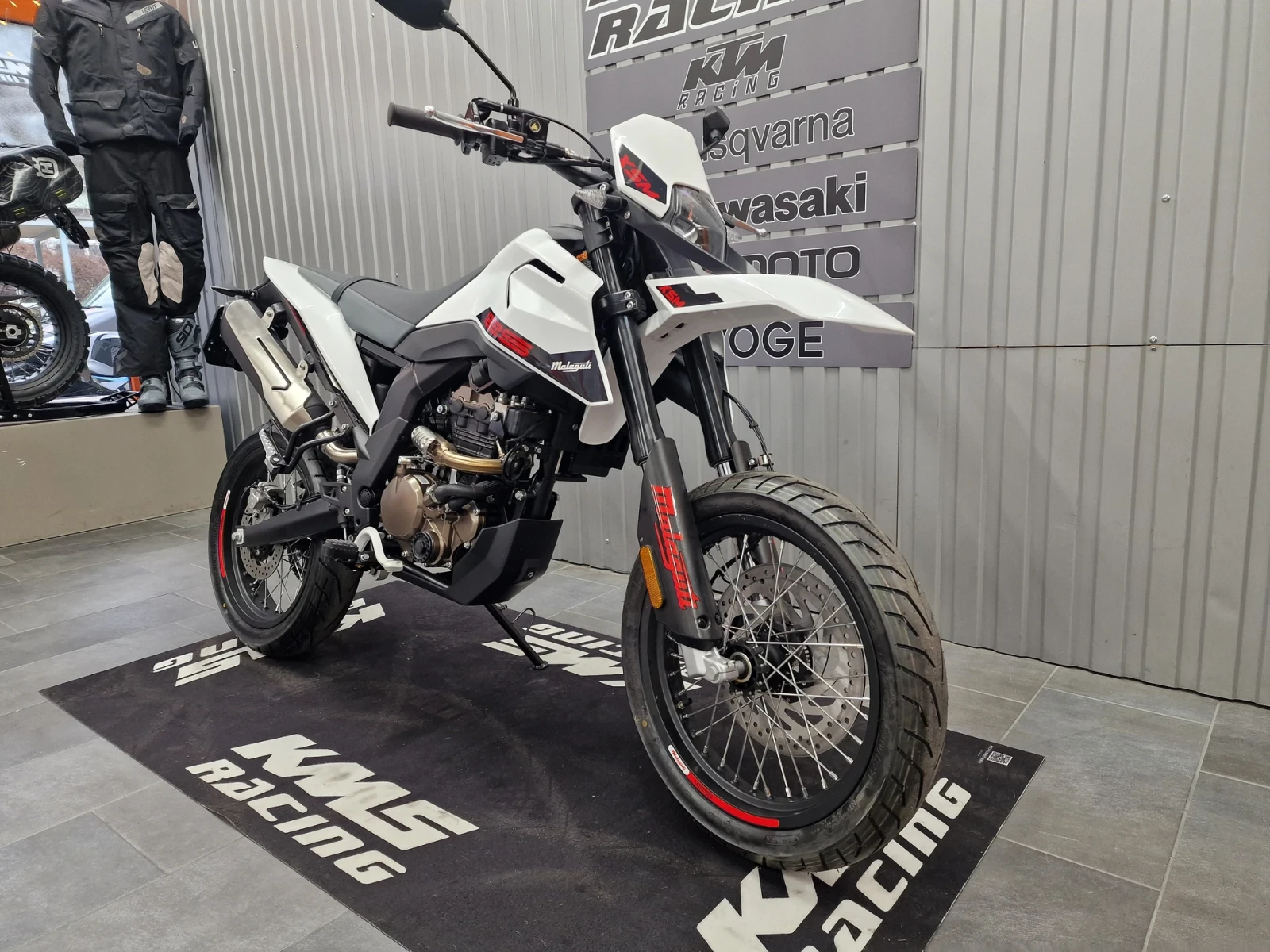 Malaguti XSM 125 ABS - изображение 8