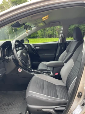 Toyota Auris, снимка 8