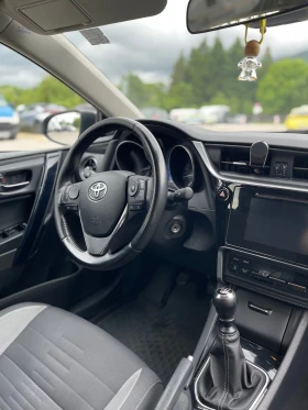 Toyota Auris, снимка 10