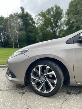Toyota Auris, снимка 12