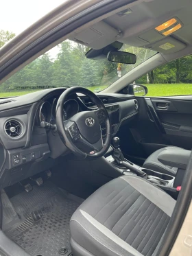 Toyota Auris, снимка 7