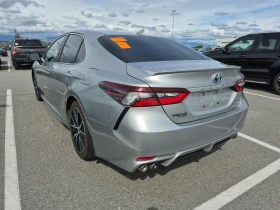Toyota Camry * HYBRID SE * CARFAX * БЕЗ ПЪРВОНАЧАЛНА ВНОСКА | Auto.bg — изображение 4