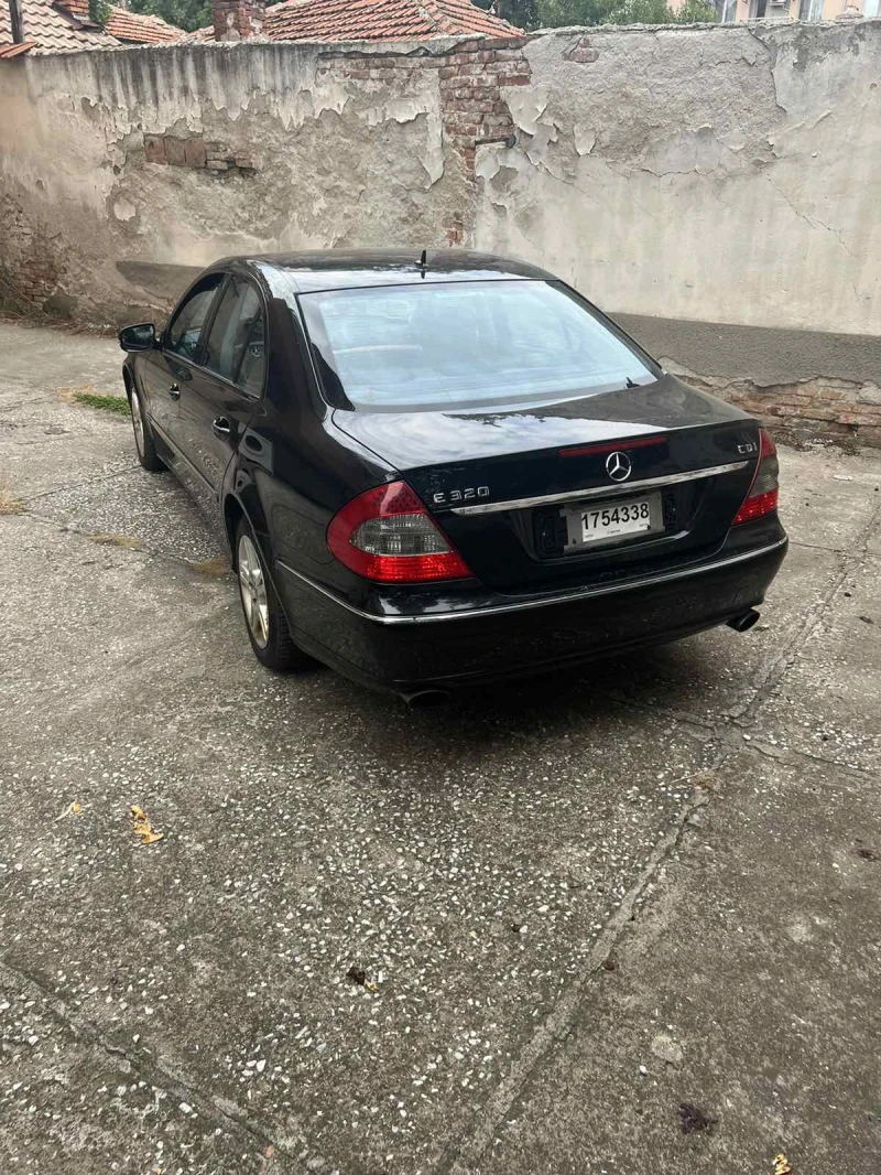 Mercedes-Benz E 320 CDI FACE NAVI AVANGARDE TOP, снимка 3 - Автомобили и джипове - 46190614